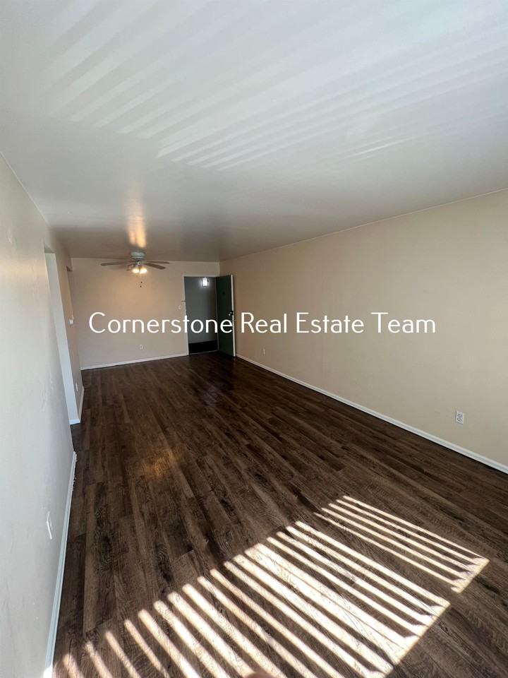 Bruin Manor (TS) - Photo 7 of 42