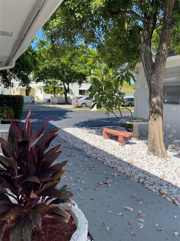 1842 Madison St #1 - Photo 2 of 28