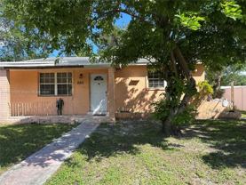 2611 Sw 62nd Ave #REAR - Photo 1 of 1