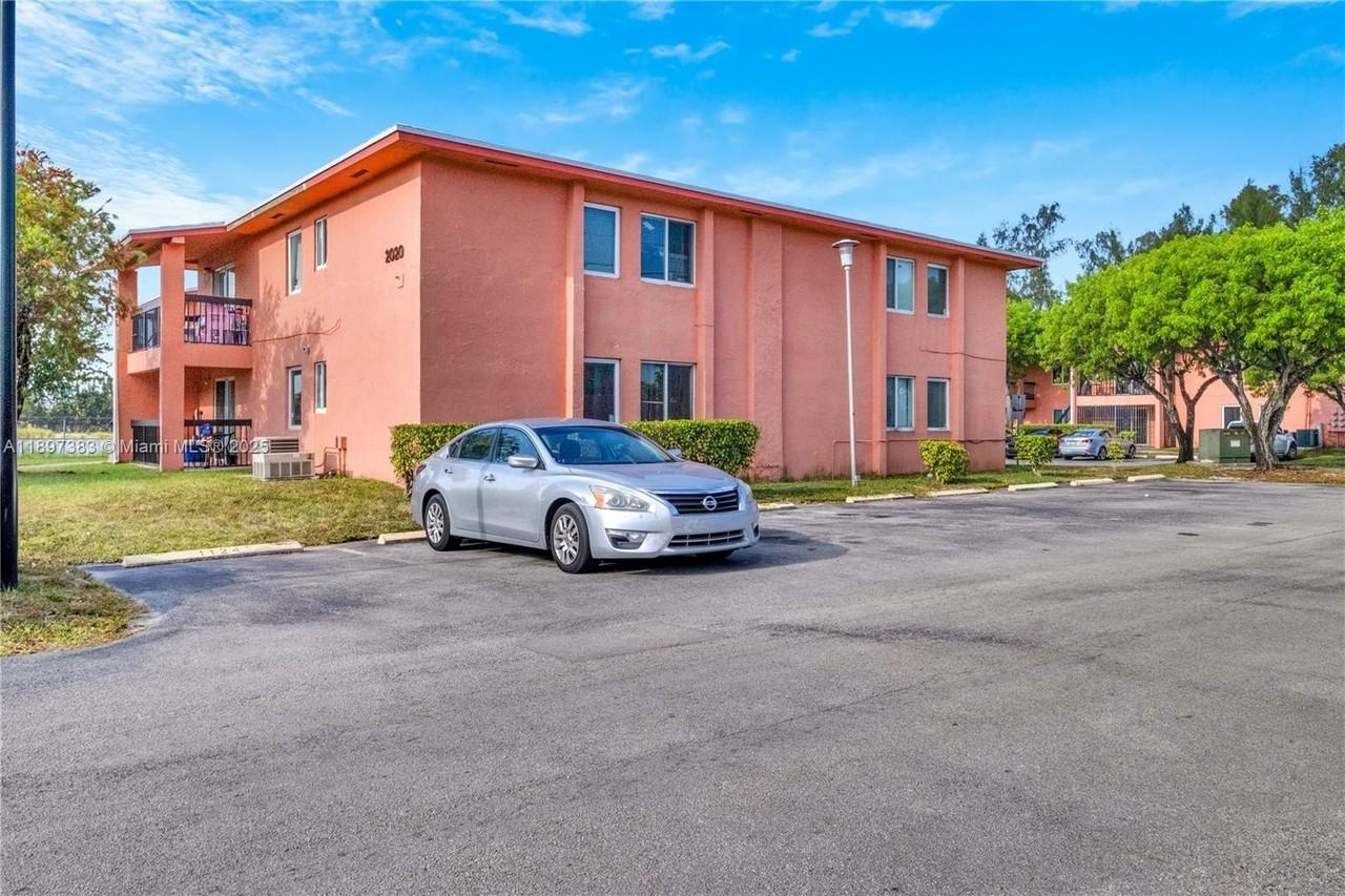 2020 Nw 119th St #1122 - Photo 2 of 25