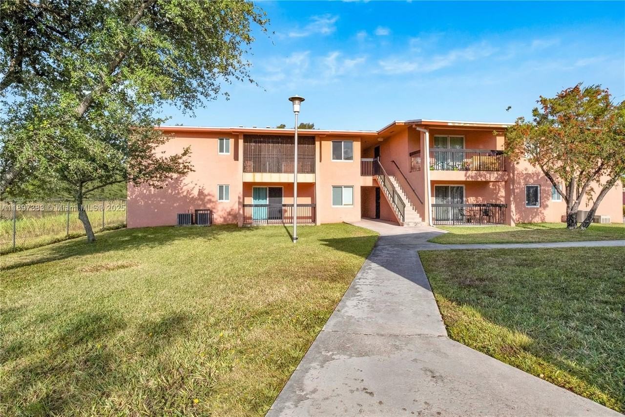 2020 Nw 119th St #1122 - Photo 3 of 25