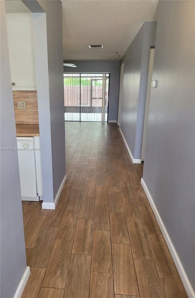 5318 5318 N Tennis Ln #5318 - Photo 3 of 32