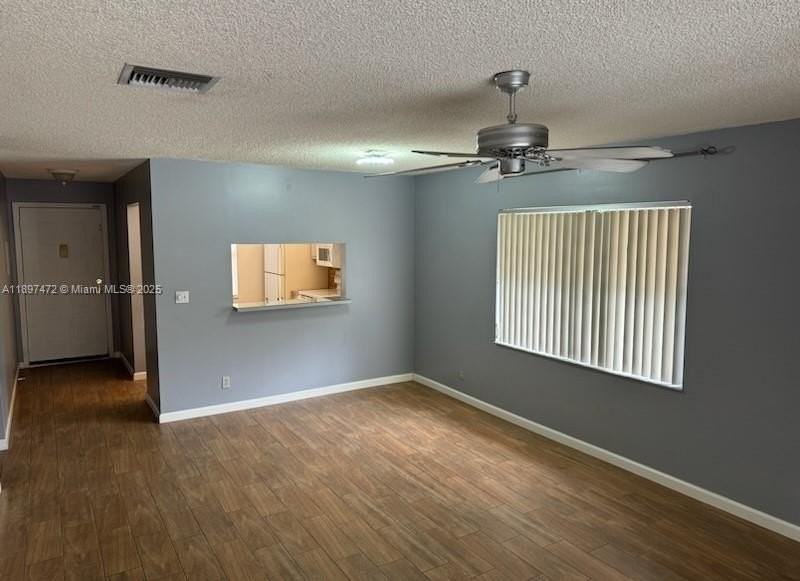 5318 5318 N Tennis Ln #5318 - Photo 6 of 32