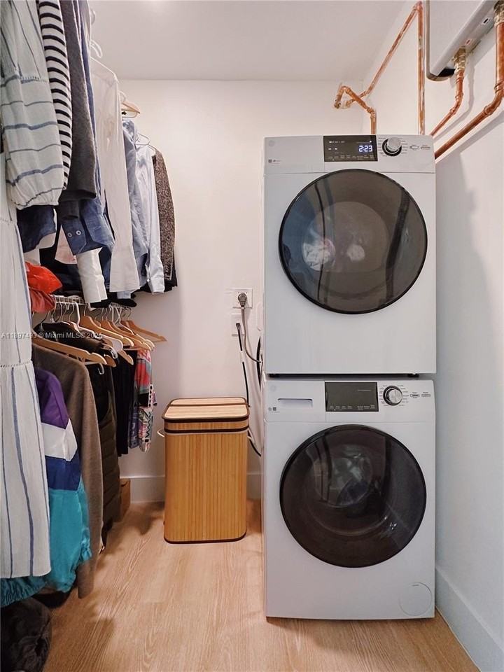 3051 Northwest 14th Street #1 - Photo 6 of 11