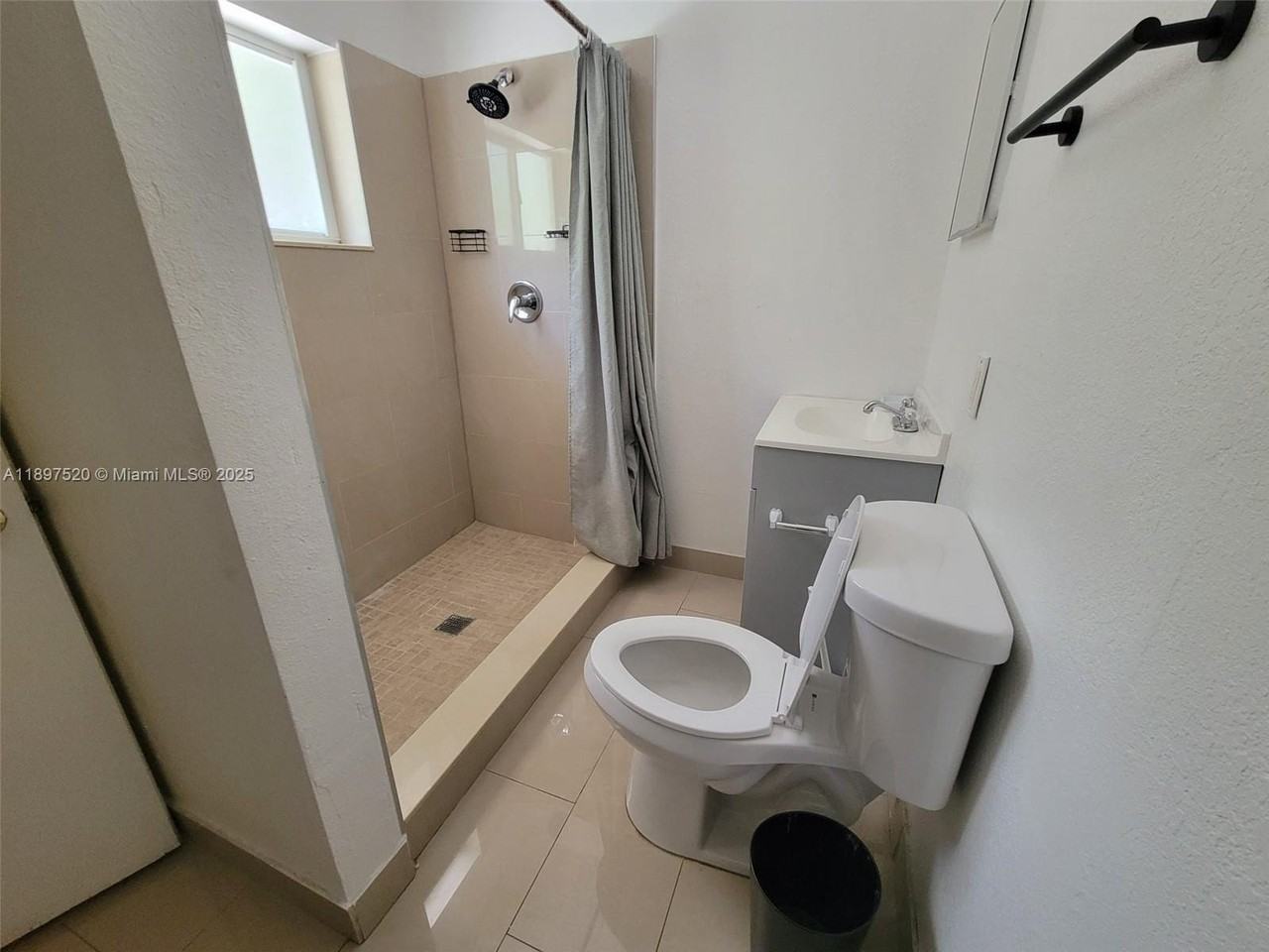 2759 Nw 58th Ter #2759 - Photo 5 of 9