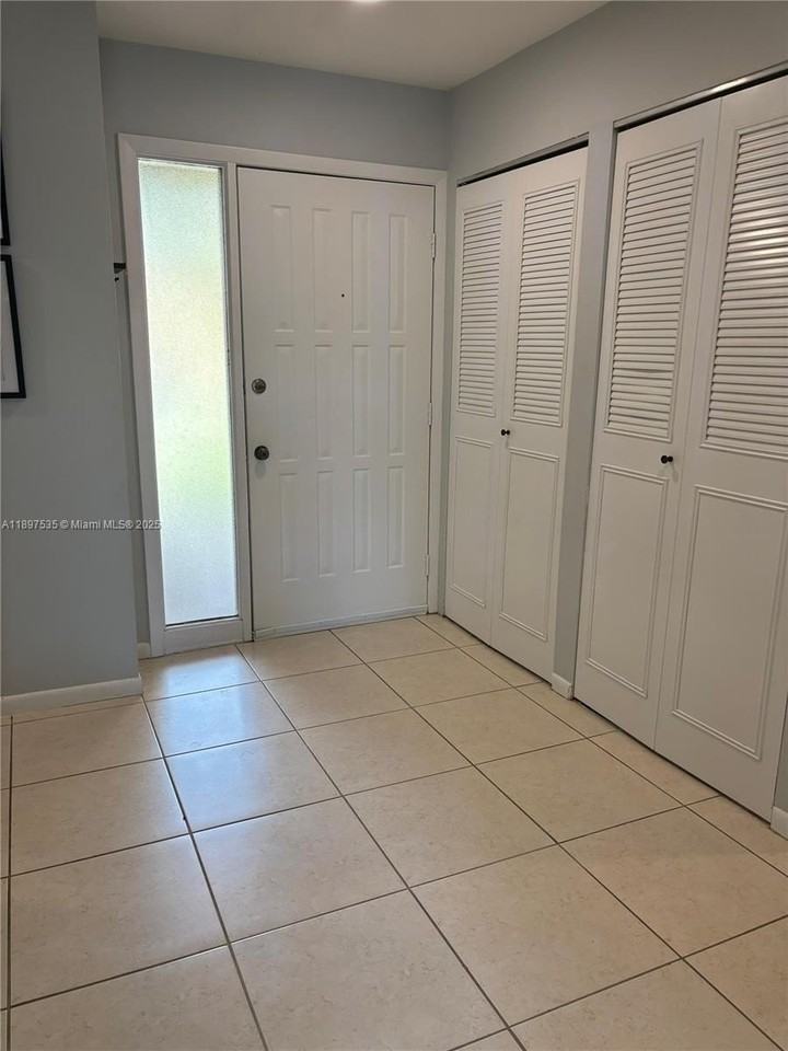 13055 Albright Ct #14 - Photo 3 of 37