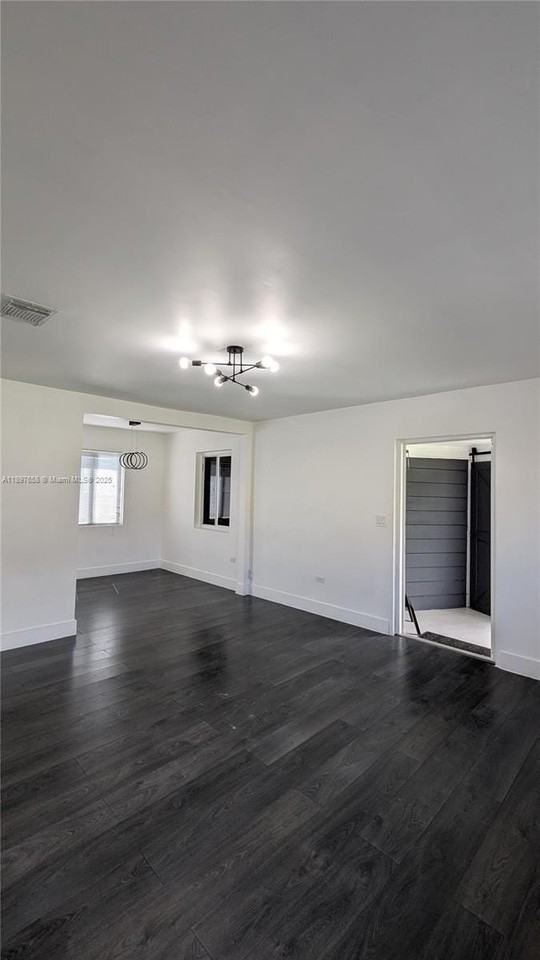 340 Nw 132nd St - Photo 6 of 16