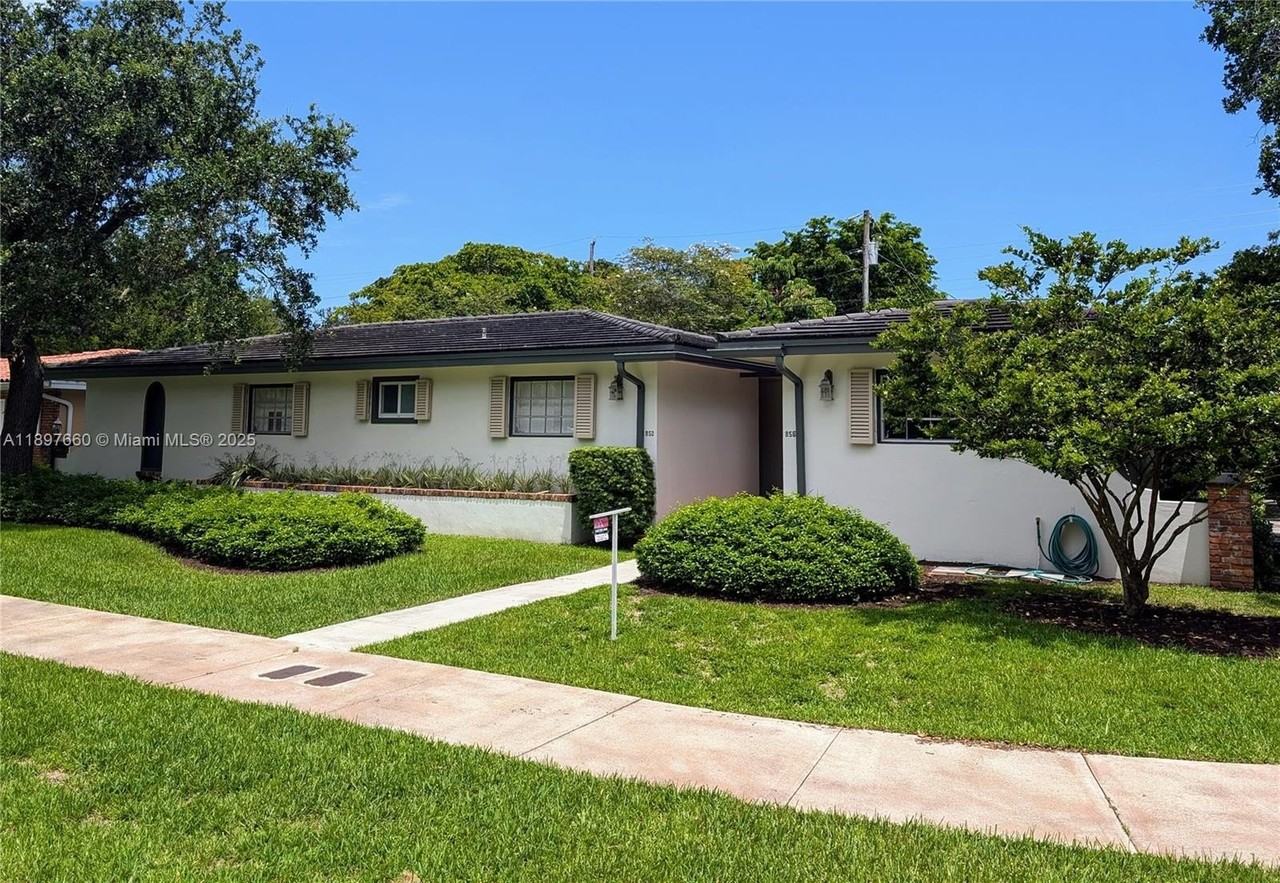 856 Benevento Ave #1