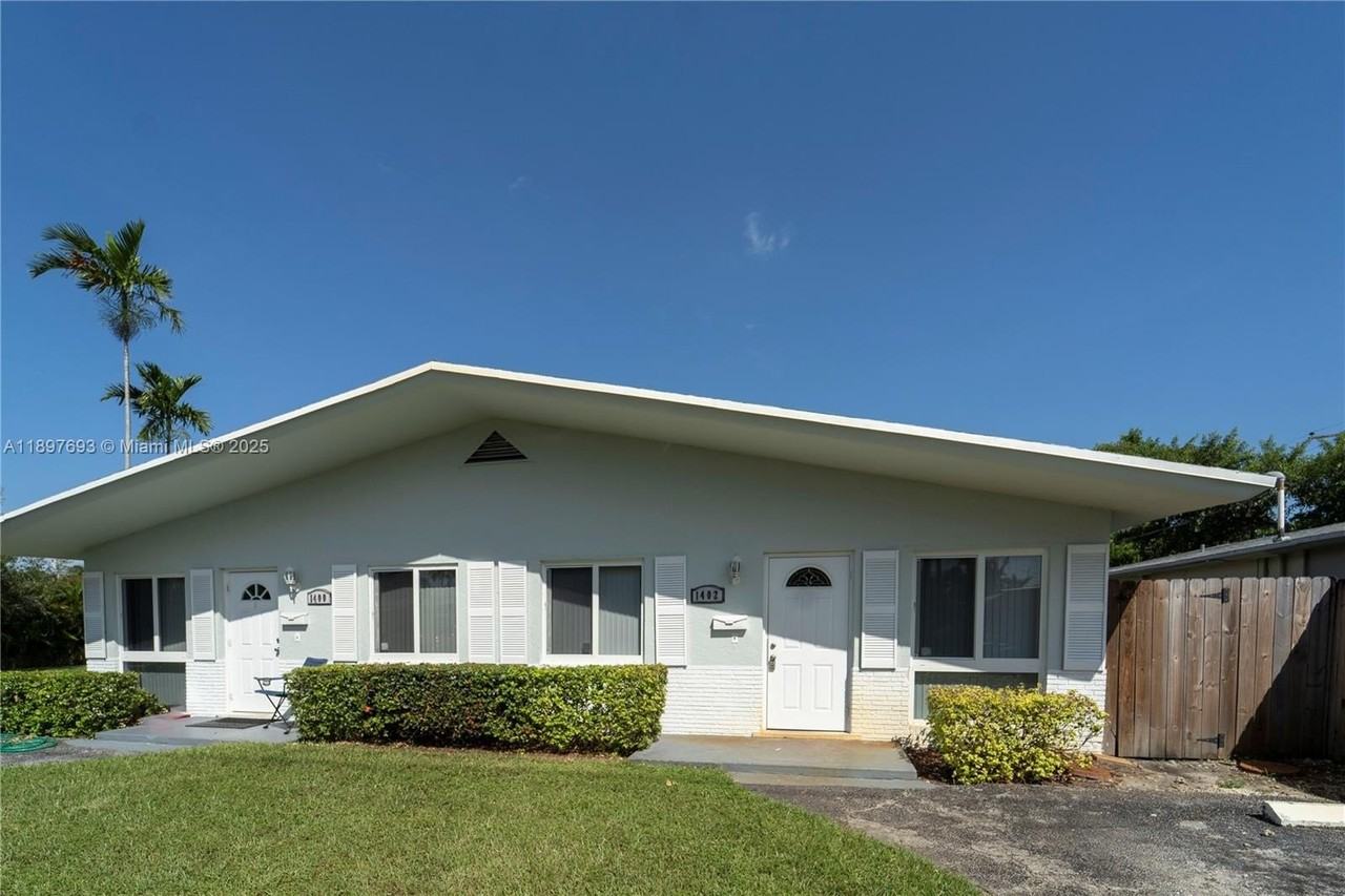 1402 Sw 9th Ave #2 - Photo 2 of 20