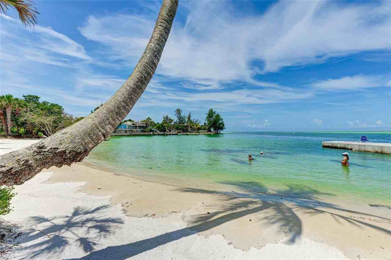 11 Sandy Cove Rd #8F - Photo 3 of 50