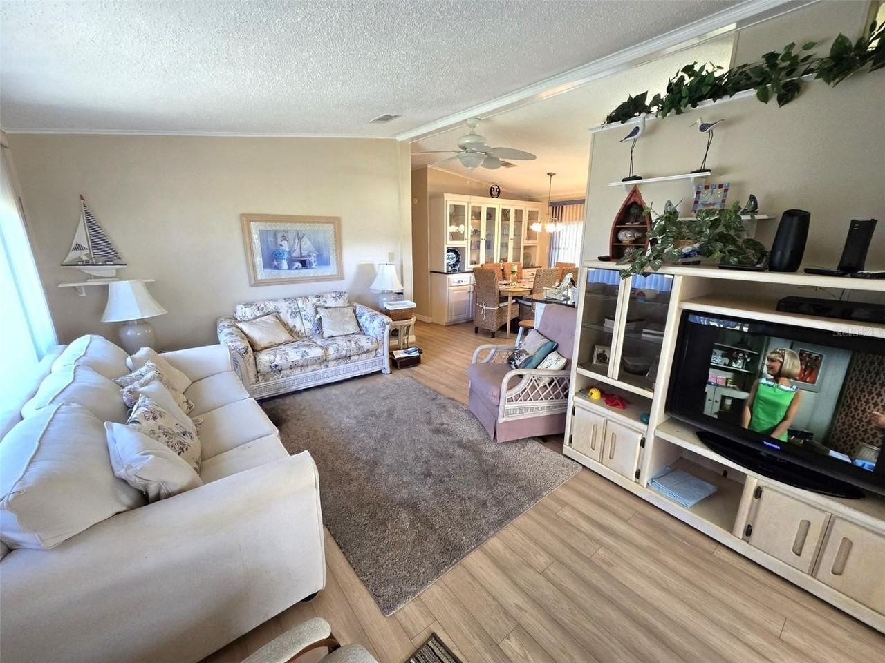 8503 Princess Ct - Photo 3 of 22