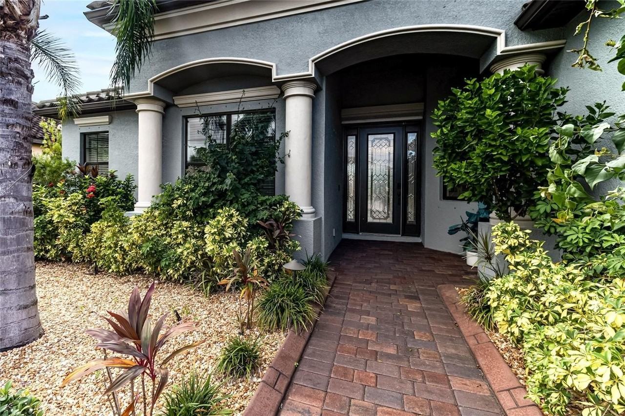 20315 Passagio Dr - Photo 4 of 40