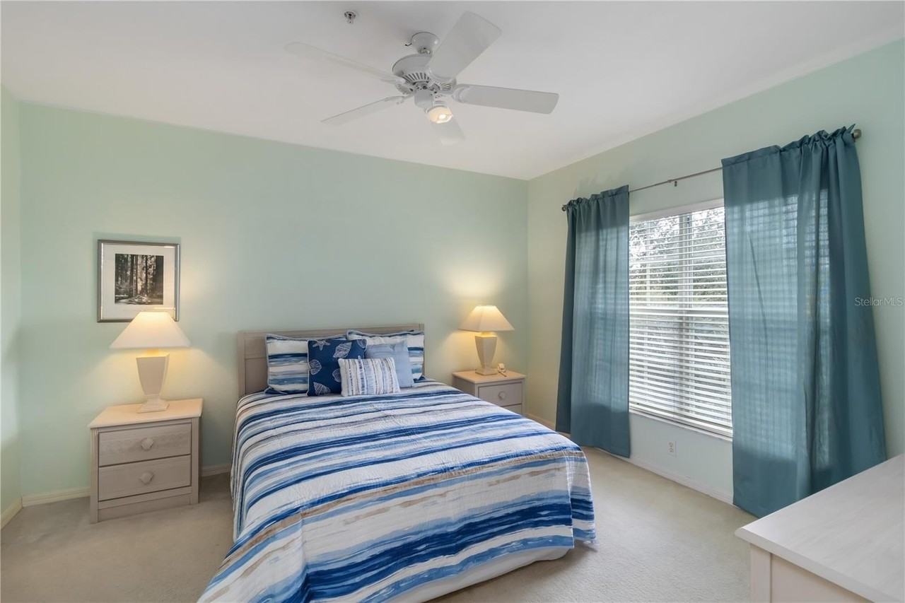 19385 Water Oak Dr #302 - Photo 4 of 34