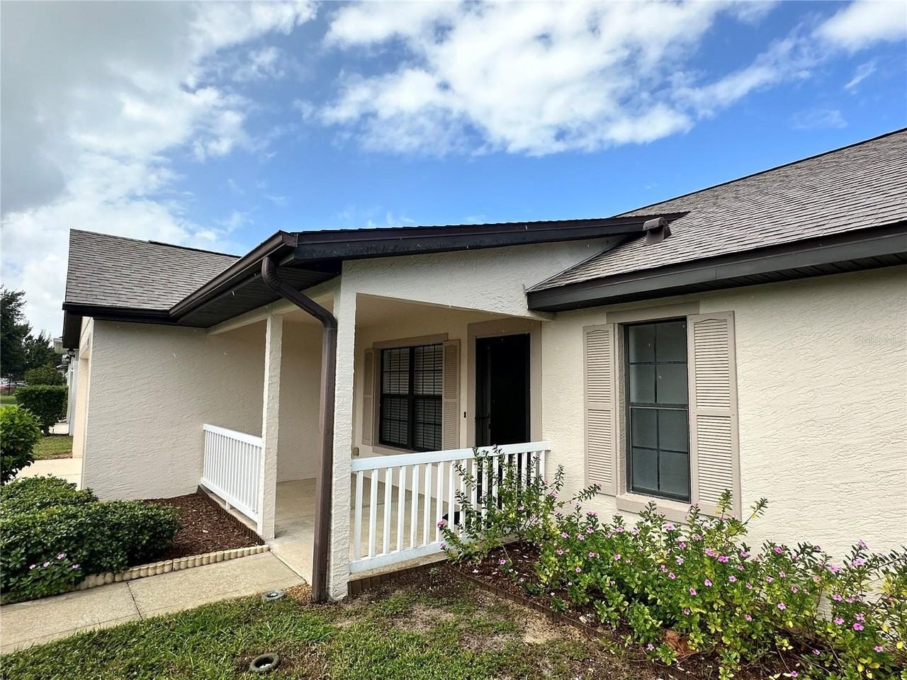 2763 Athens Dr - Photo 3 of 34