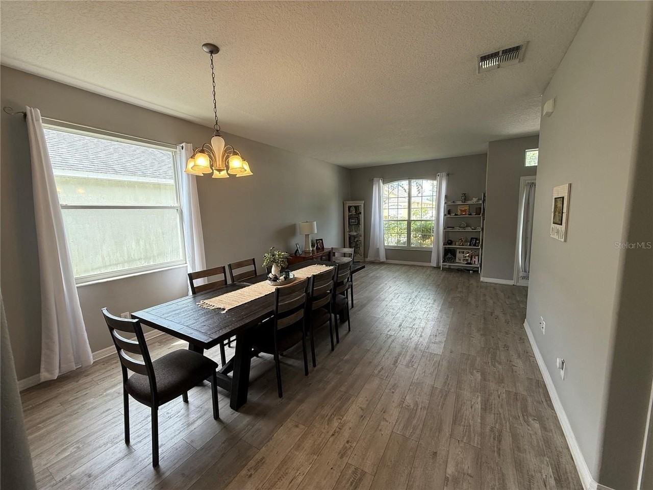 3781 Shawn Cir - Photo 4 of 17