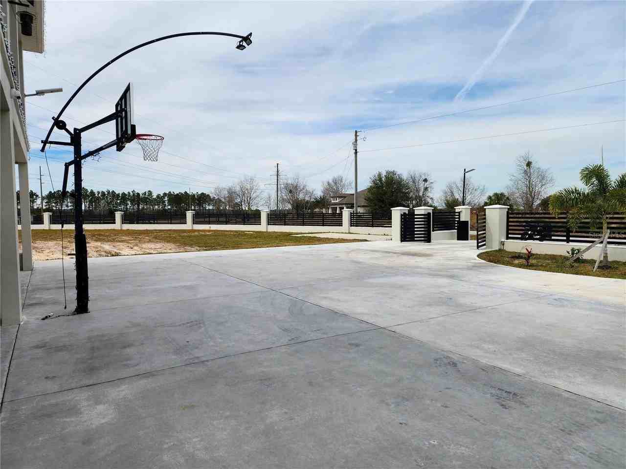 17102 Heartwood Loop - Photo 3 of 37