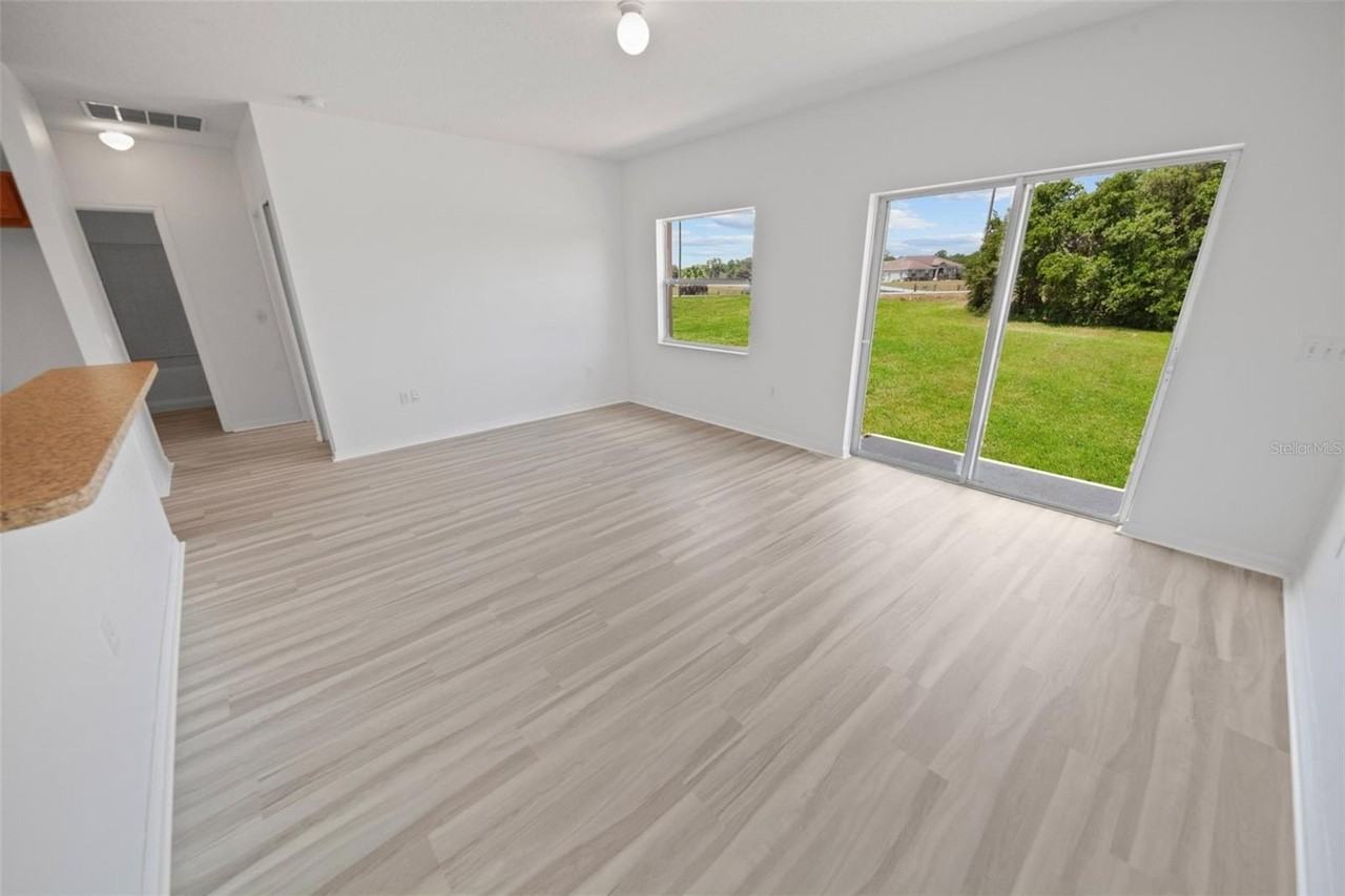 959 Cumberland Dr - Photo 5 of 17