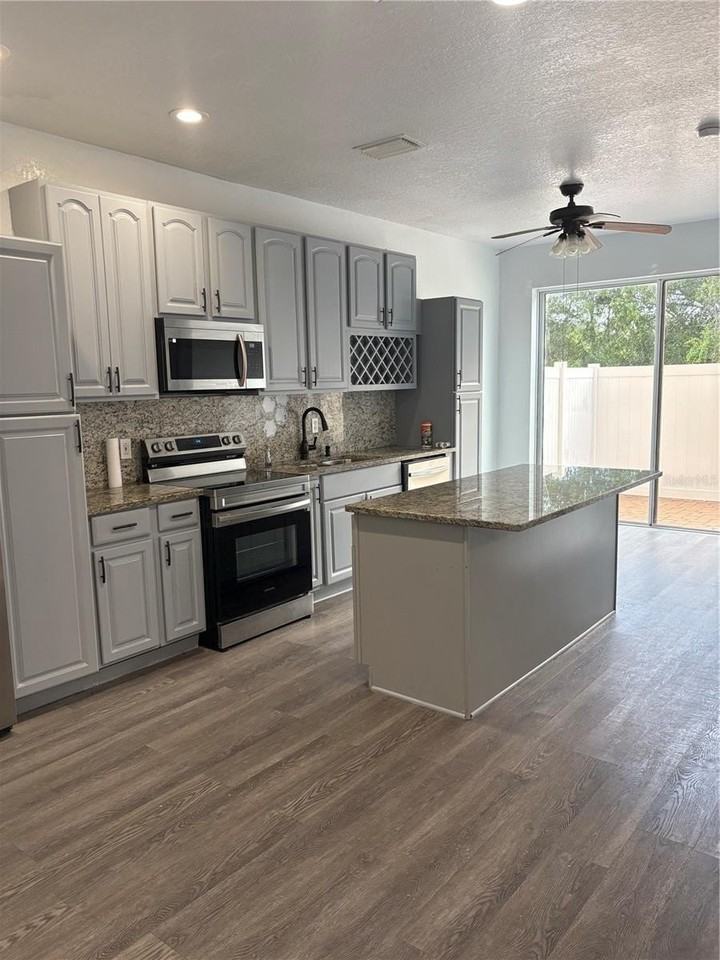 3467 Allegra Cir - Photo 2 of 6