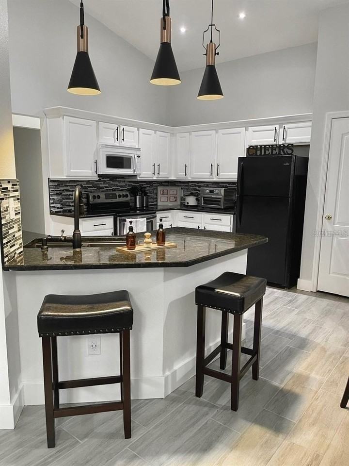 701 Sandy Ridge Dr - Photo 5 of 18