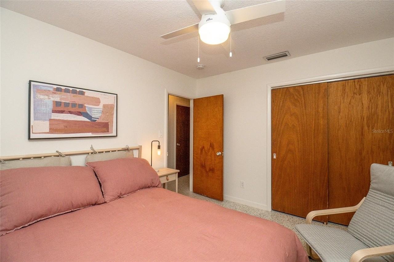 723 S Wilson Ave - Photo 7 of 10