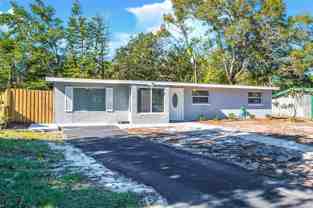 1400 Poinciana Dr - Photo 1 of 1