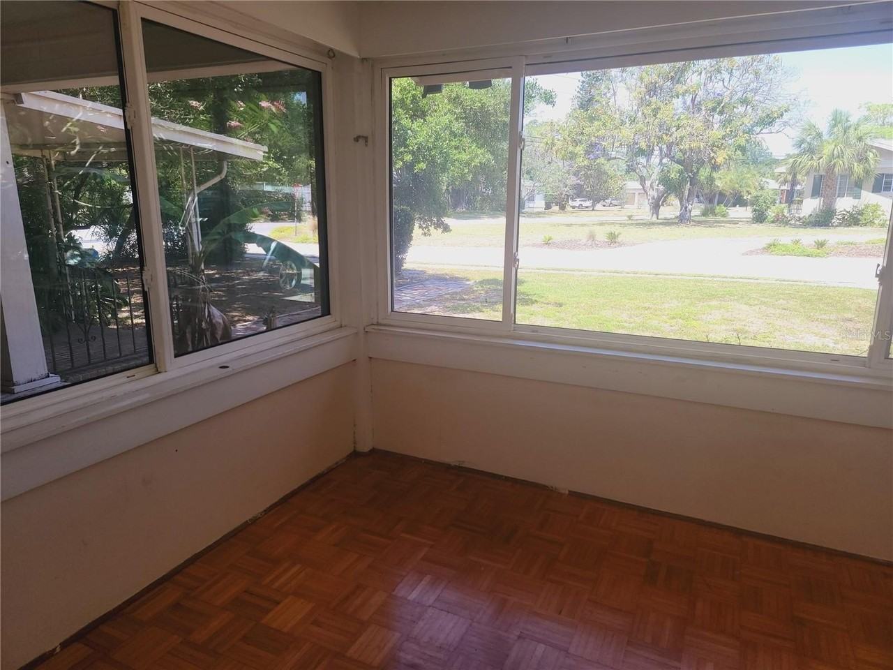 2207 Florida Ave S - Photo 5 of 26