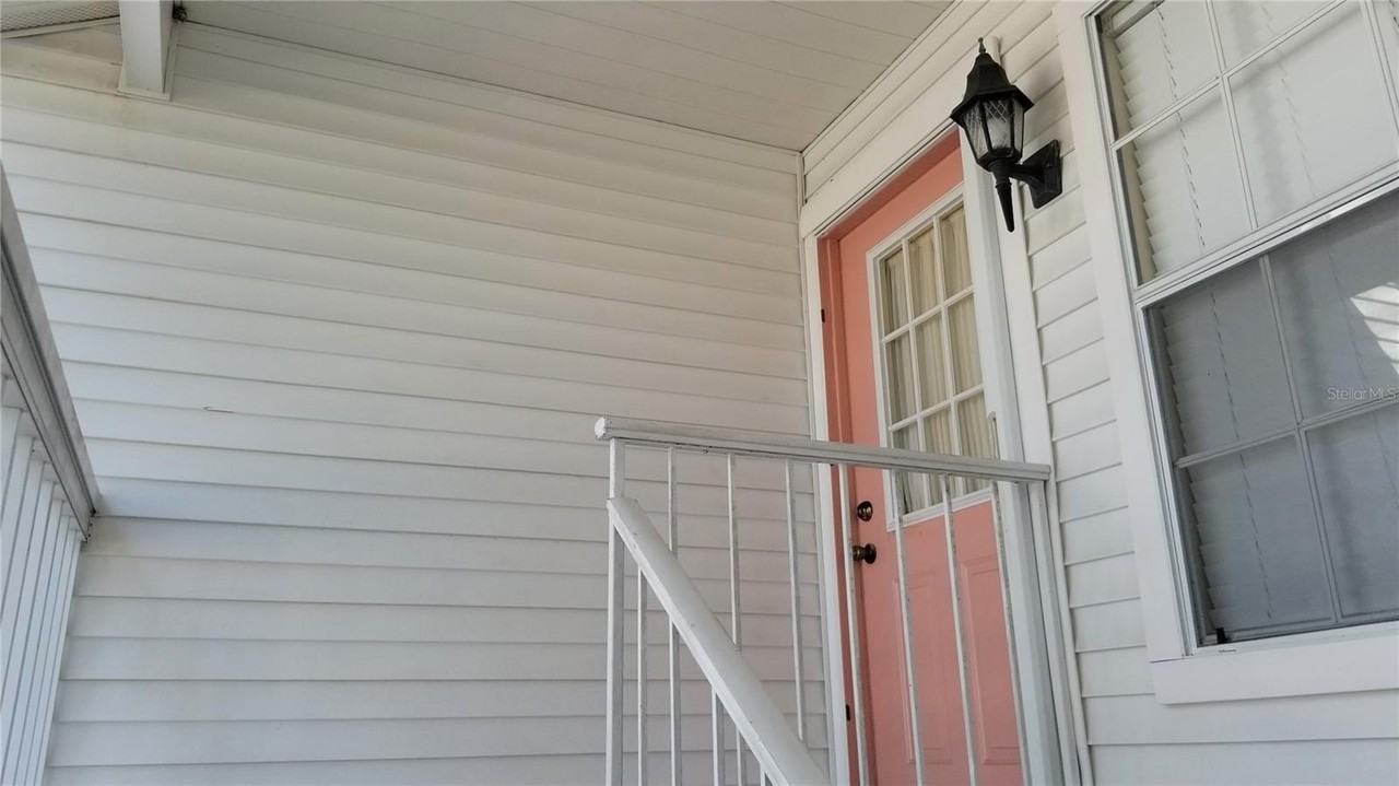 153 Sun Isle Cir - Photo 3 of 34