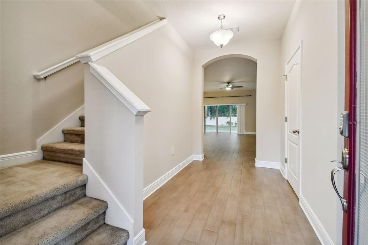 3407 W Bay Ave - Photo 2 of 18