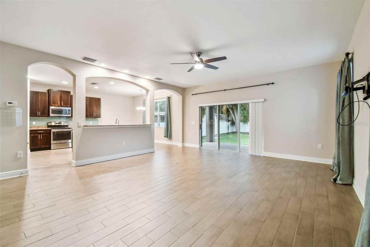 3407 W Bay Ave - Photo 7 of 18