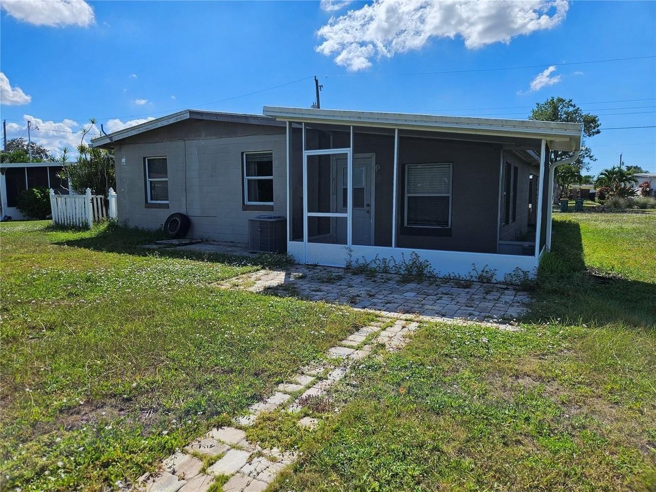 125 Poinsettia Cir Ne - Photo 6 of 24