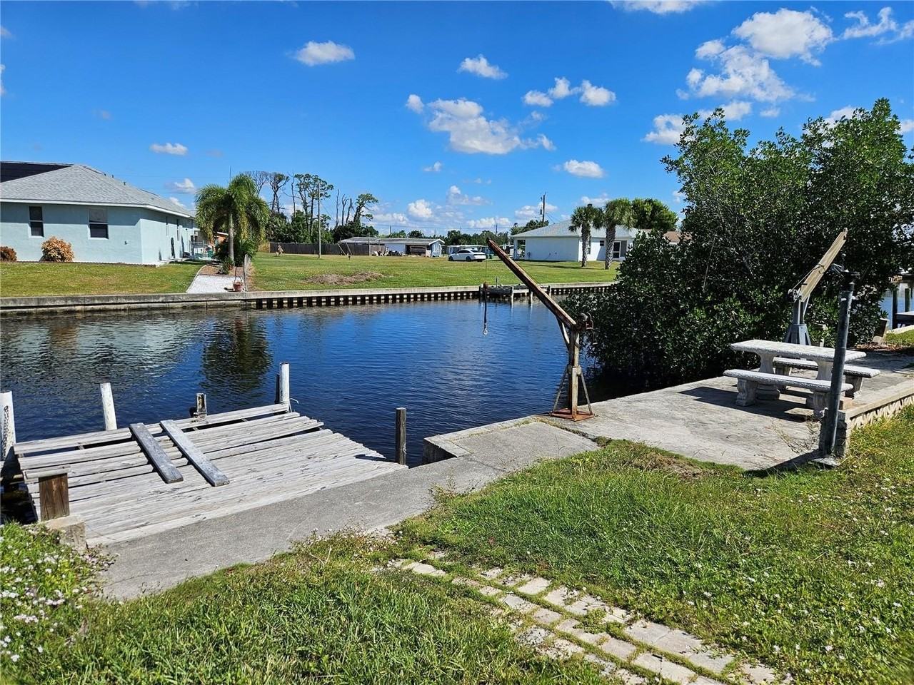 125 Poinsettia Cir Ne - Photo 7 of 24