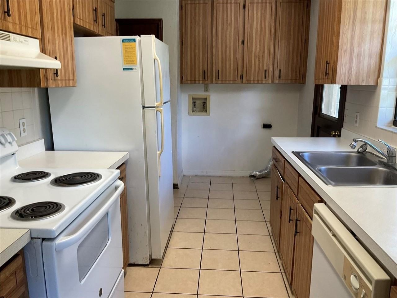 1531 S Montgomery St - Photo 7 of 18