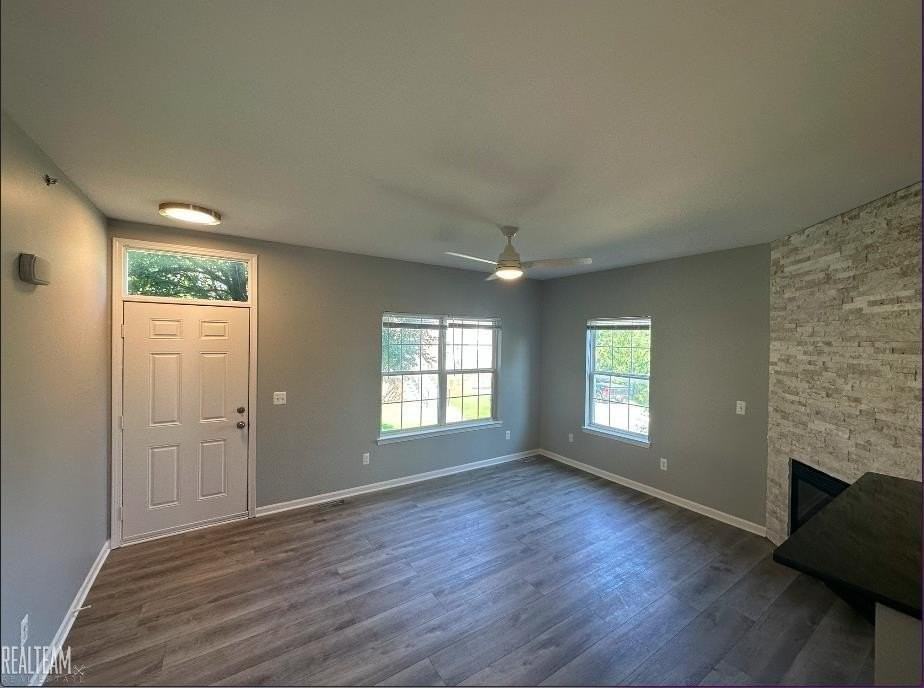 43061 Burlington Dr - Photo 3 of 14