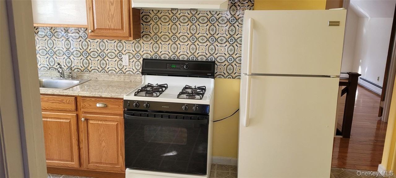 16648 25th Ave #2ndFL - Photo 3 of 7