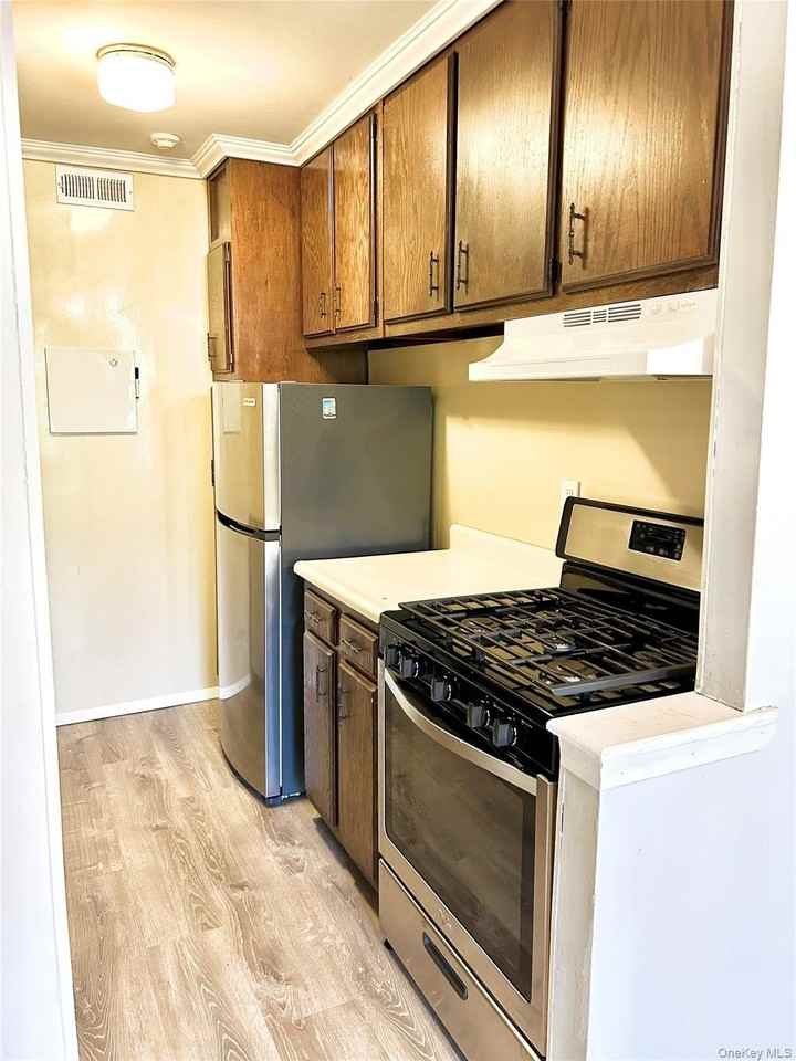 214 Artist Lake Dr - Photo 5 of 10