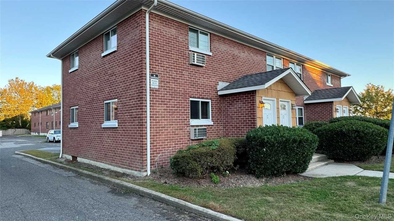 75 Lincoln Ave - Photo 2 of 2