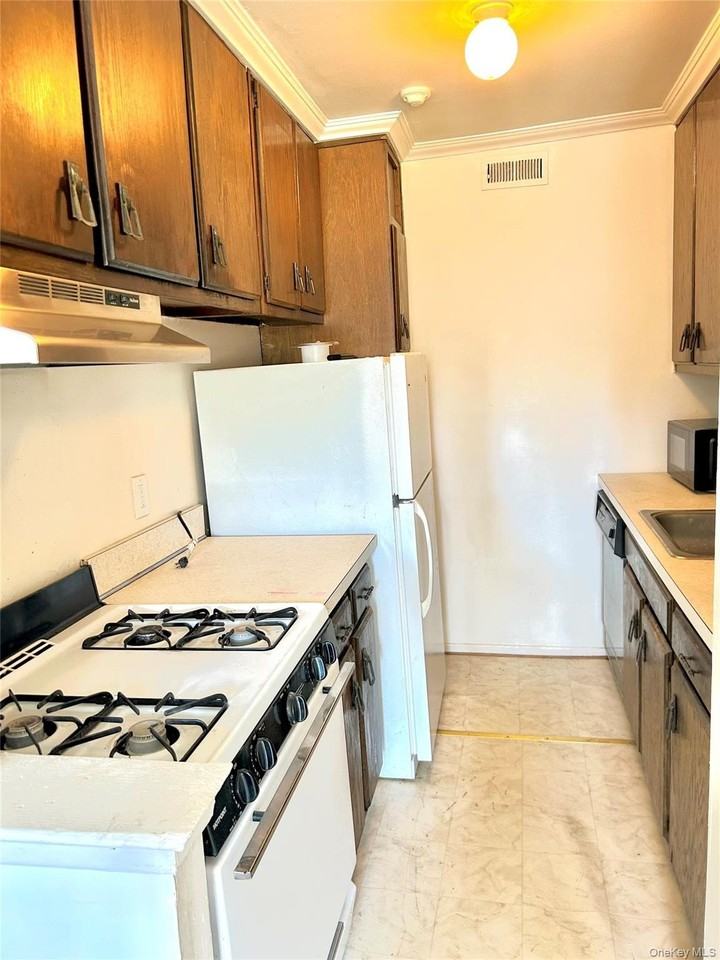 115 Artist Lake Dr - Photo 5 of 10