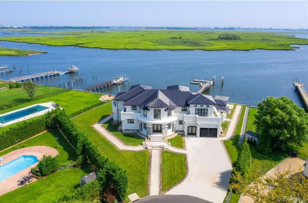 190 Curtis Rd - Photo 3 of 45