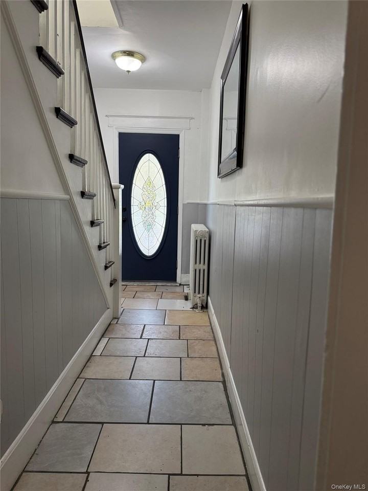 437 Locust St #1 - Photo 2 of 10