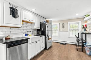 featured image of 121 Franklin St #2