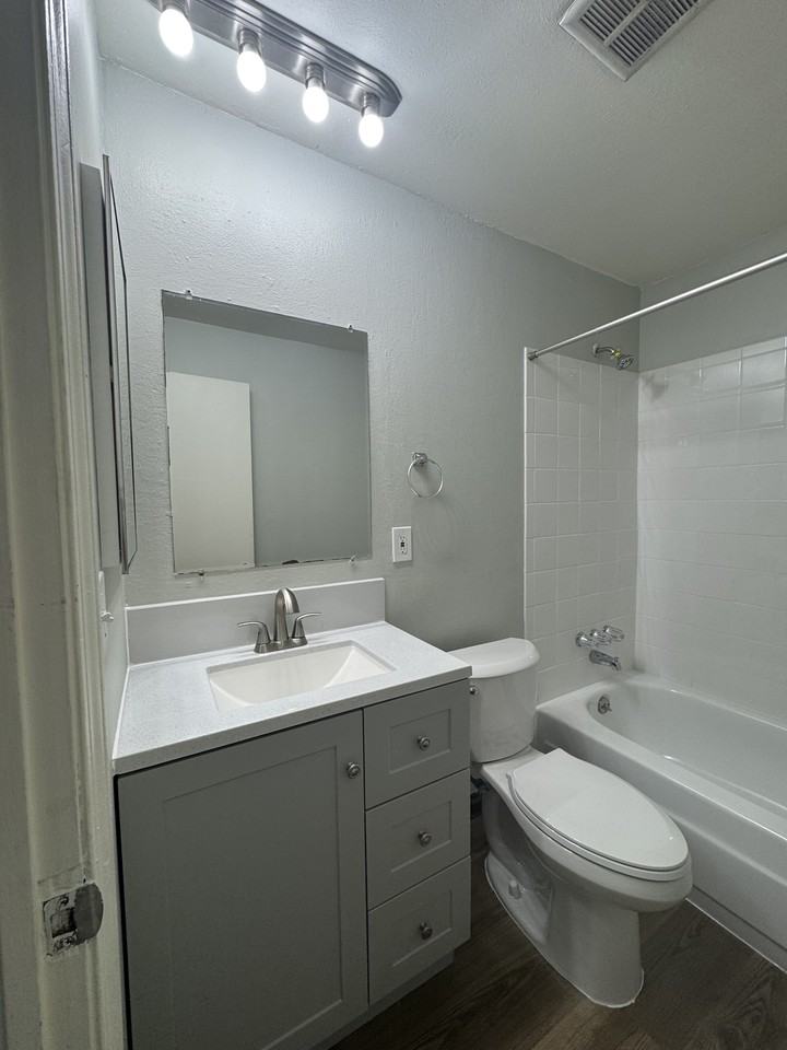 Wilcox Manor, LLC - Photo 4 of 19