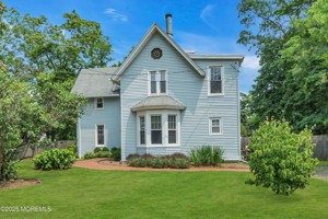 featured image of 18 Middletown Ave