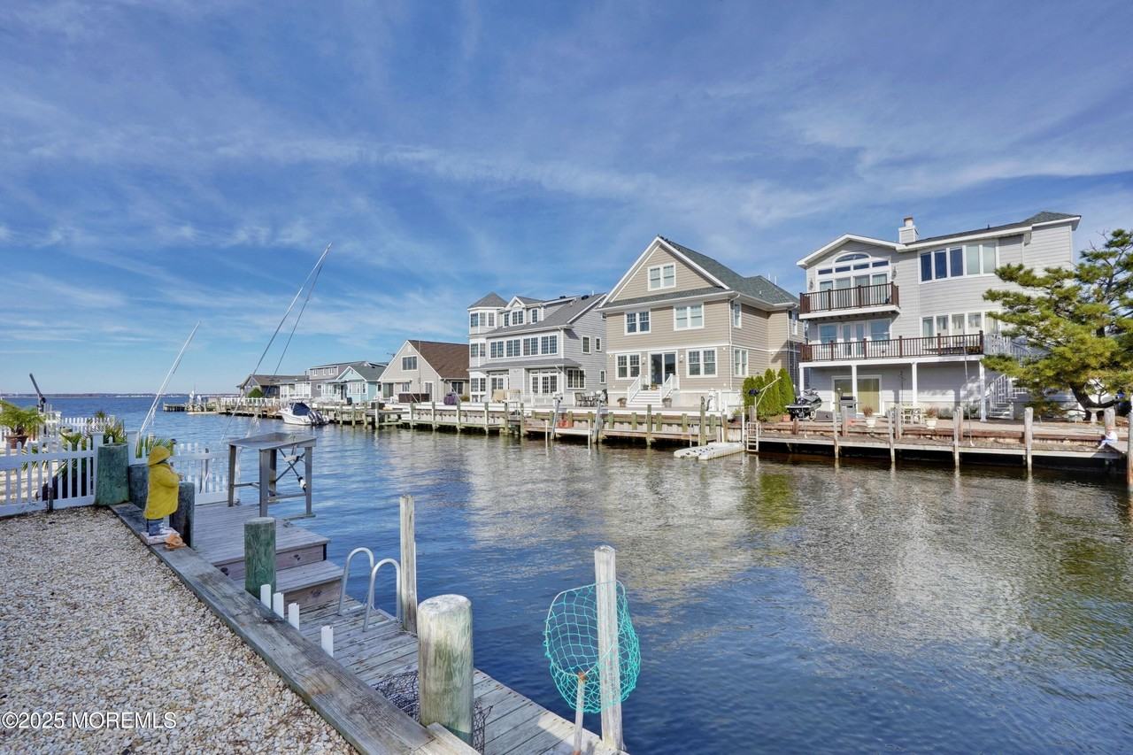 256 Ocean Bay Blvd - Photo 3 of 41