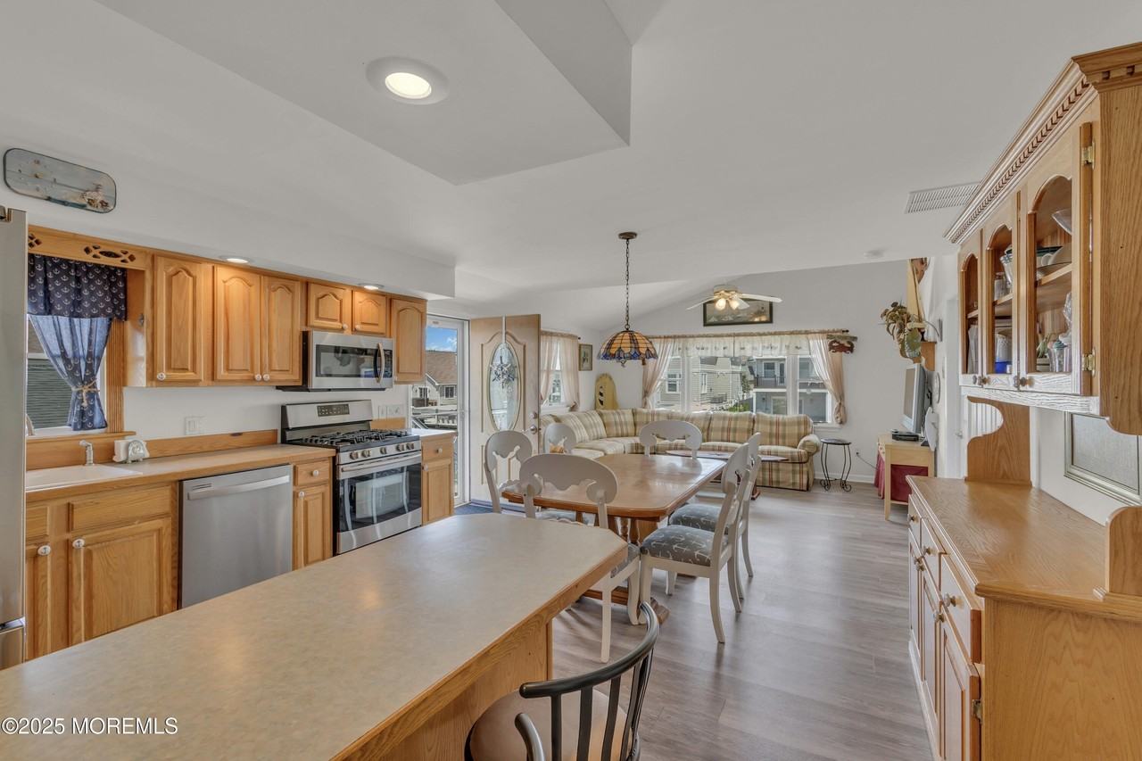 256 Ocean Bay Blvd - Photo 6 of 41