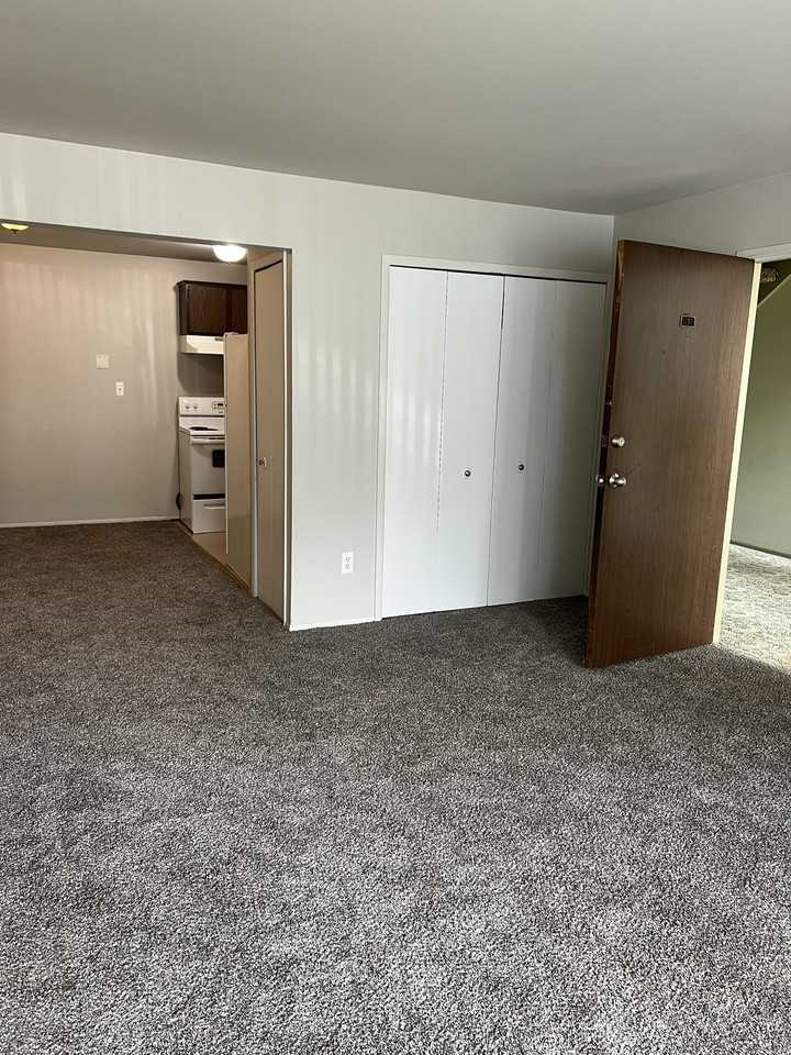 32684 Mound Road - Photo 3 of 11