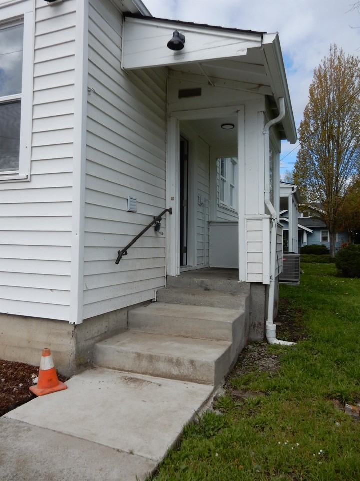 MHH8-7- 1456 Liberty St NE Unit 1 Salem, OR 97301 - Photo 2 of 24