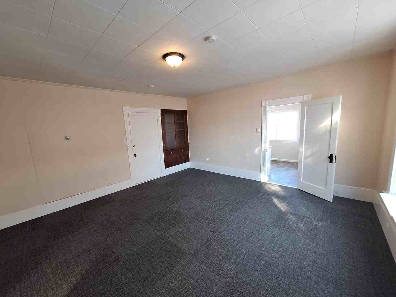 1135 Summit Street - Photo 3 of 16