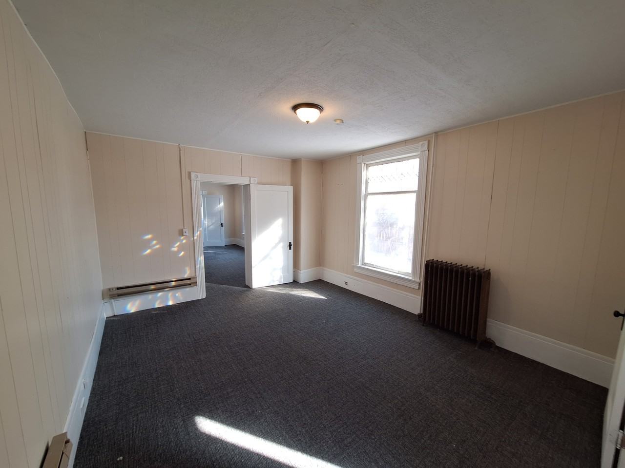 1135 Summit Street - Photo 5 of 16