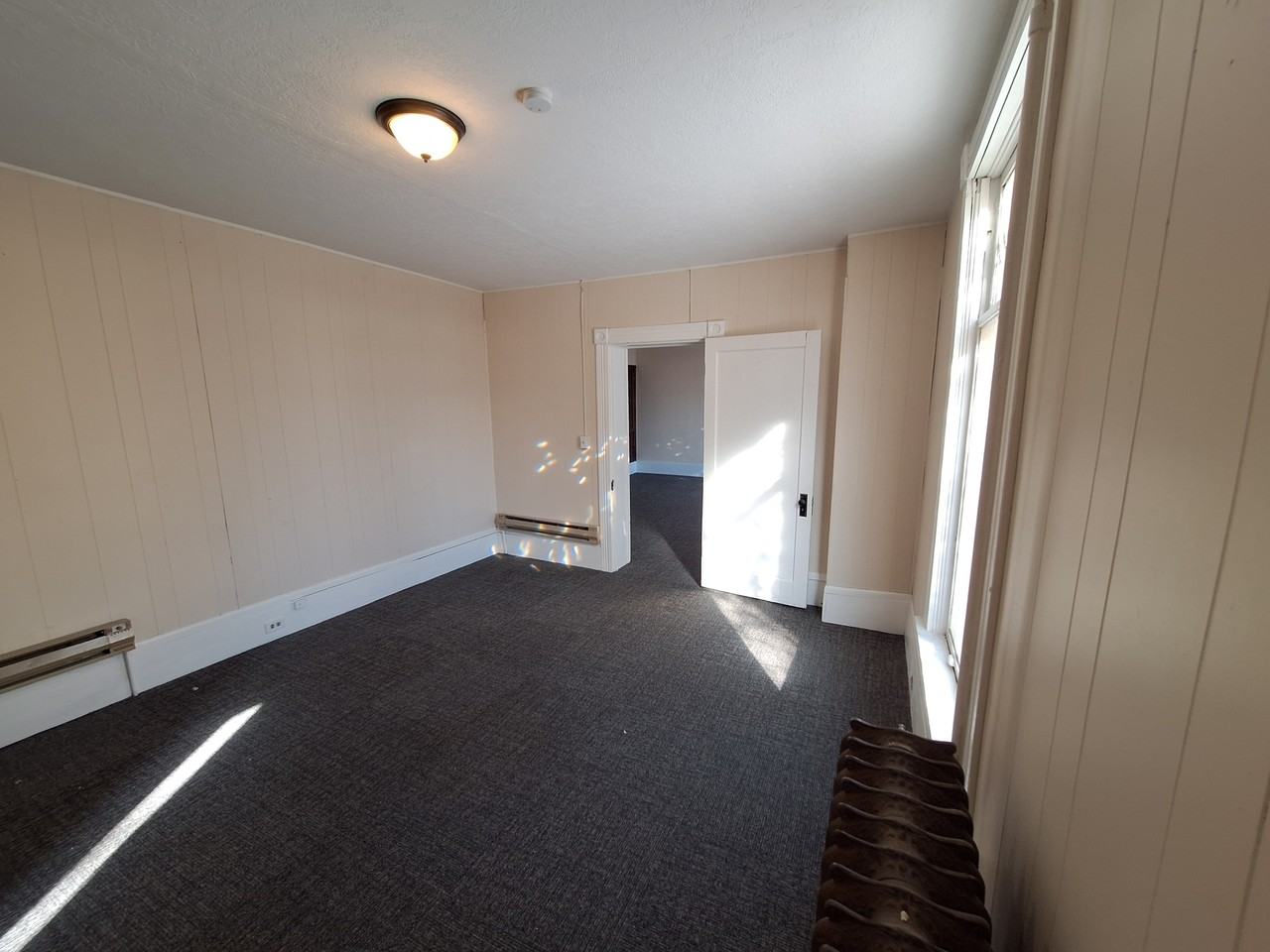 1135 Summit Street - Photo 7 of 16