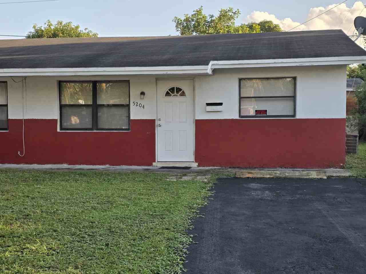5204 Northwest 15th Court - Photo 2 of 24